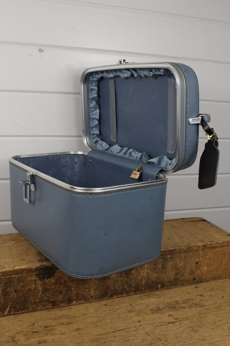 sears featherlite luggage