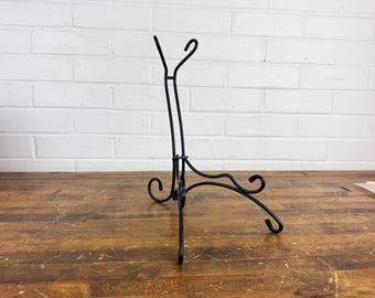 Black Metal Scroll Easel Stand – Cookbook, Plate, Bowl, or Book Holder – Decorative Display Stand