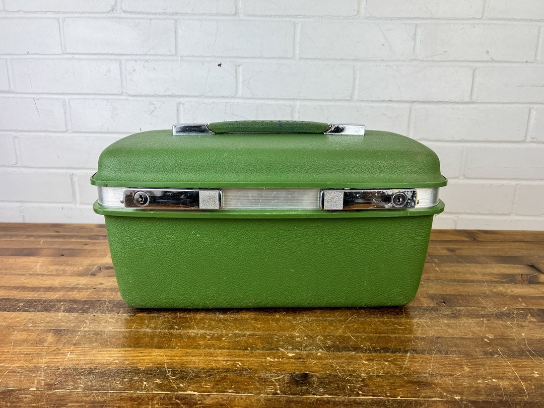 Vintage Green Samsonite Train Case Luggage With Silver Accents