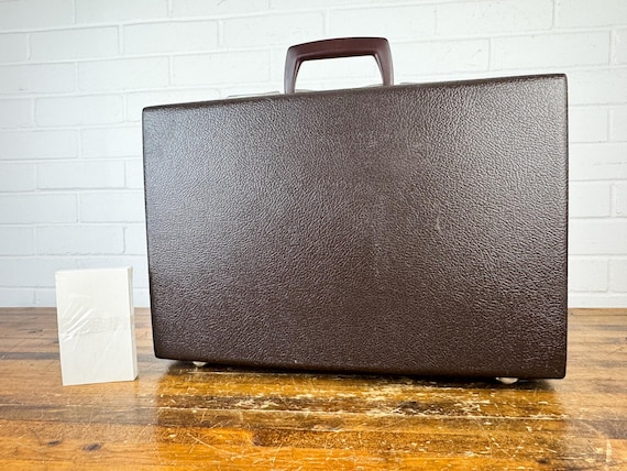 Hardshell Brown Briefcase with Silver Accents Bri… - image 13
