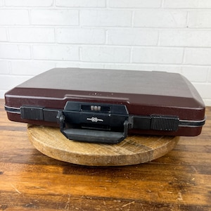Locking Vintage Brown Briefcase American Tourister Hard Used Briefcase Box Men Briefcase Women Attache Case