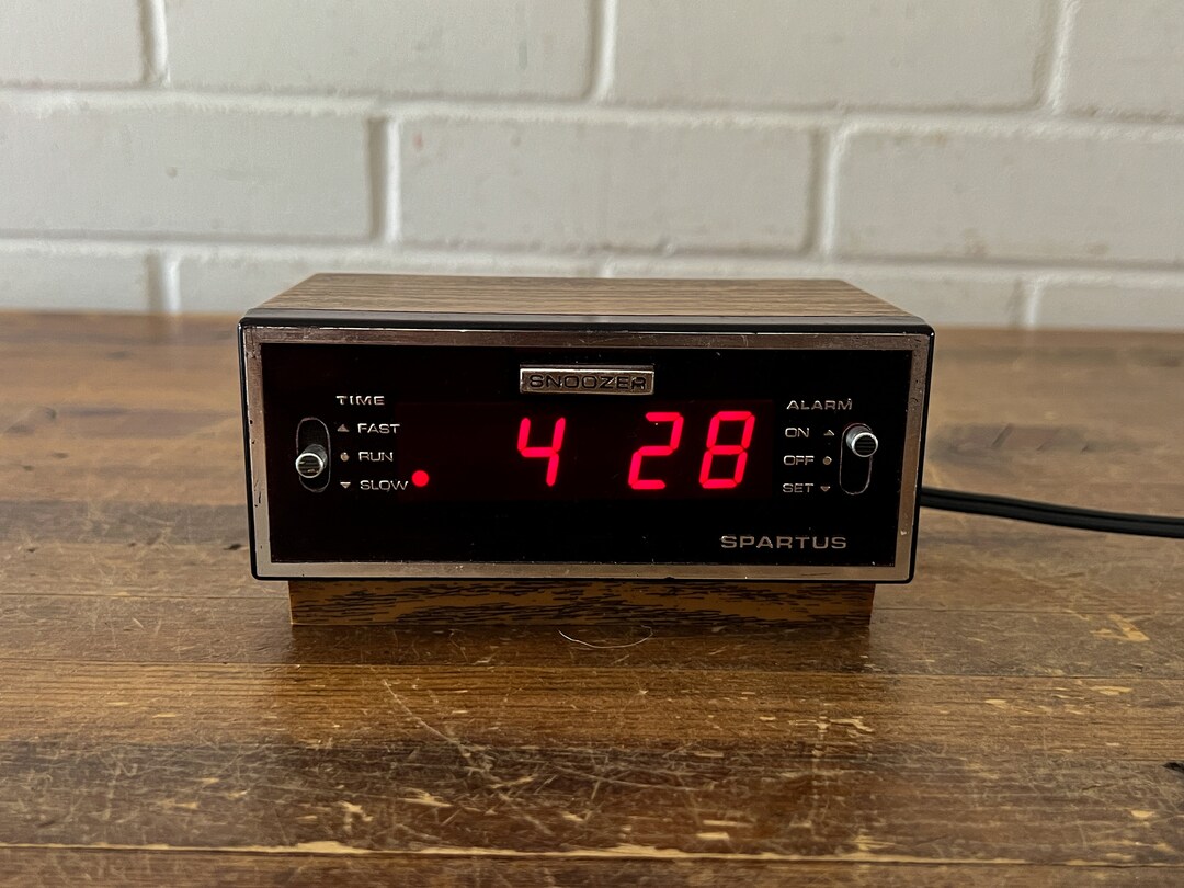 Small Vintage Digital Alarm Clock That Plugs in Little Red LED Retro Clock Etsy