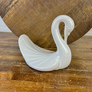 Vintage White Swan Ceramic Washcloth Towel Holder for Bathroom Sink Retro 1980s Decor White Bathroom Decor