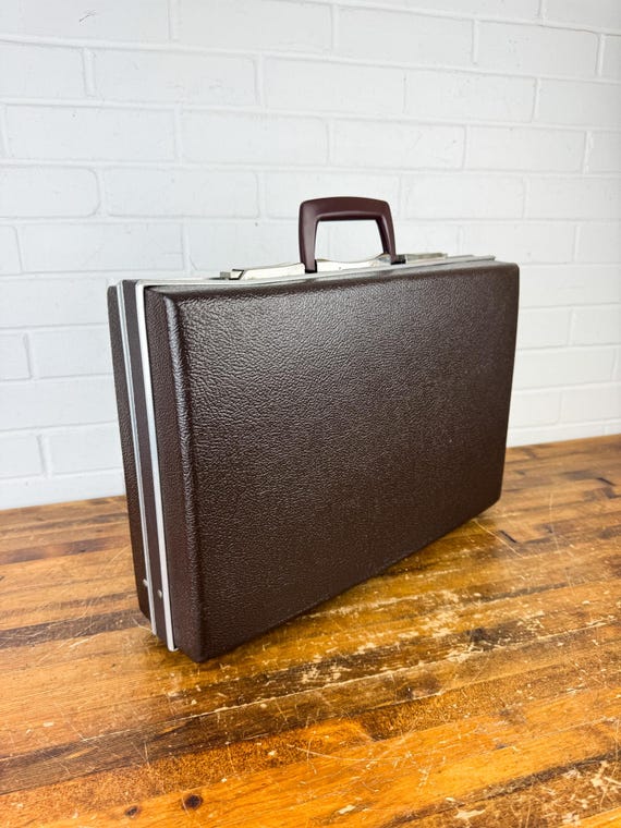 Hardshell Brown Briefcase with Silver Accents Bri… - image 4