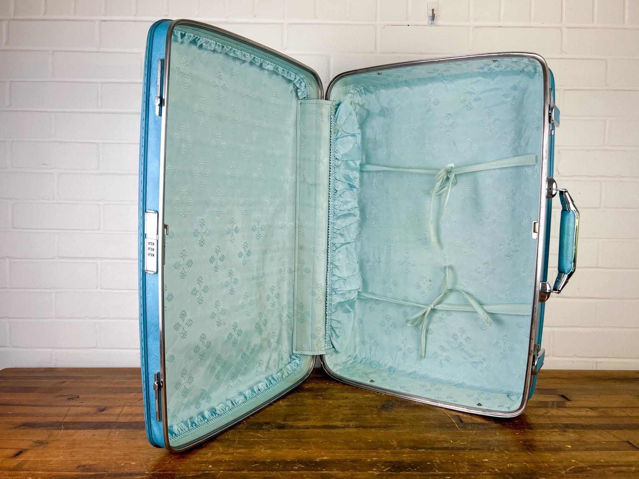 Vintage American Tourister Hard-sided Blue Suitcase With