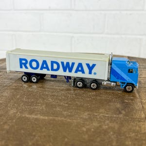 1981 Vintage Yatming Red Kenworth Semi Truck with Trailer Roadway Diecast 1980s Metal Car Toy Diecast Toys Hong Kong Yat Ming