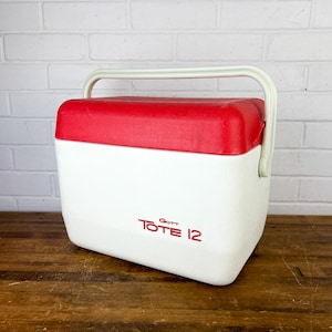 Vintage Gott Tote 12 Cooler – Red & White Ice Chest – 1980s Retro Camping Prop