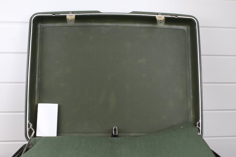 Textured Hard Plastic with Silver Accents Samsonite Saturn Large Vintage Dark Green Samsonite Luggage Samsonite Suitcase