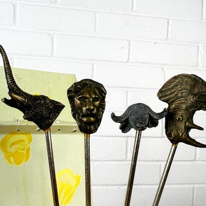 Set of 4 Vintage Metal Animal Head Kebab Skewers Kebabs of Rhino Lion Elephant Ox Retro Grilling Tools Long Fondue Fork