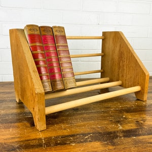 Vintage Brown Wooden Book Stand Storage Rack Tabletop Book Stand Wooden Bookshelf for Counter