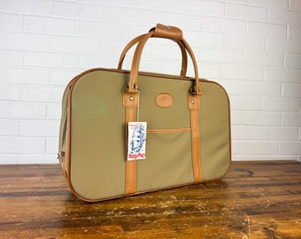 Cute 1980s or 1990s Duffel Bag - American Tourist, Vintage, Teal