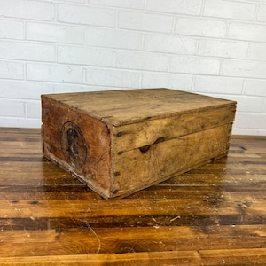 19x12&quot; Vintage Wood Crate to Display Old Wooden Box from Lincoln Paints and Varnishes Decorative Rustic Crate Old Paint Box