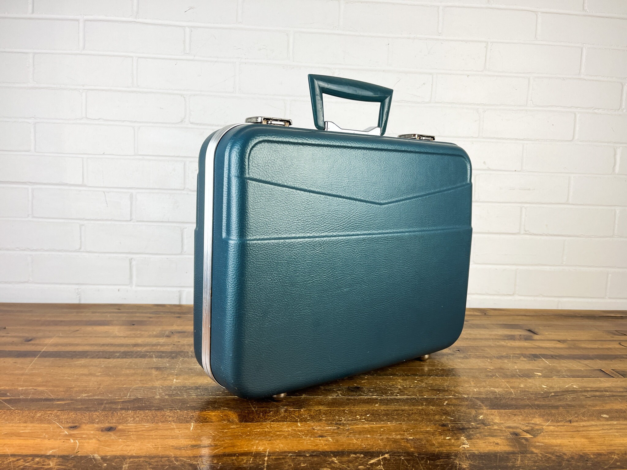 Valise Vintage Années 60 Bleue Ronde - Coque Rigide, Pas De Roues, Bon état