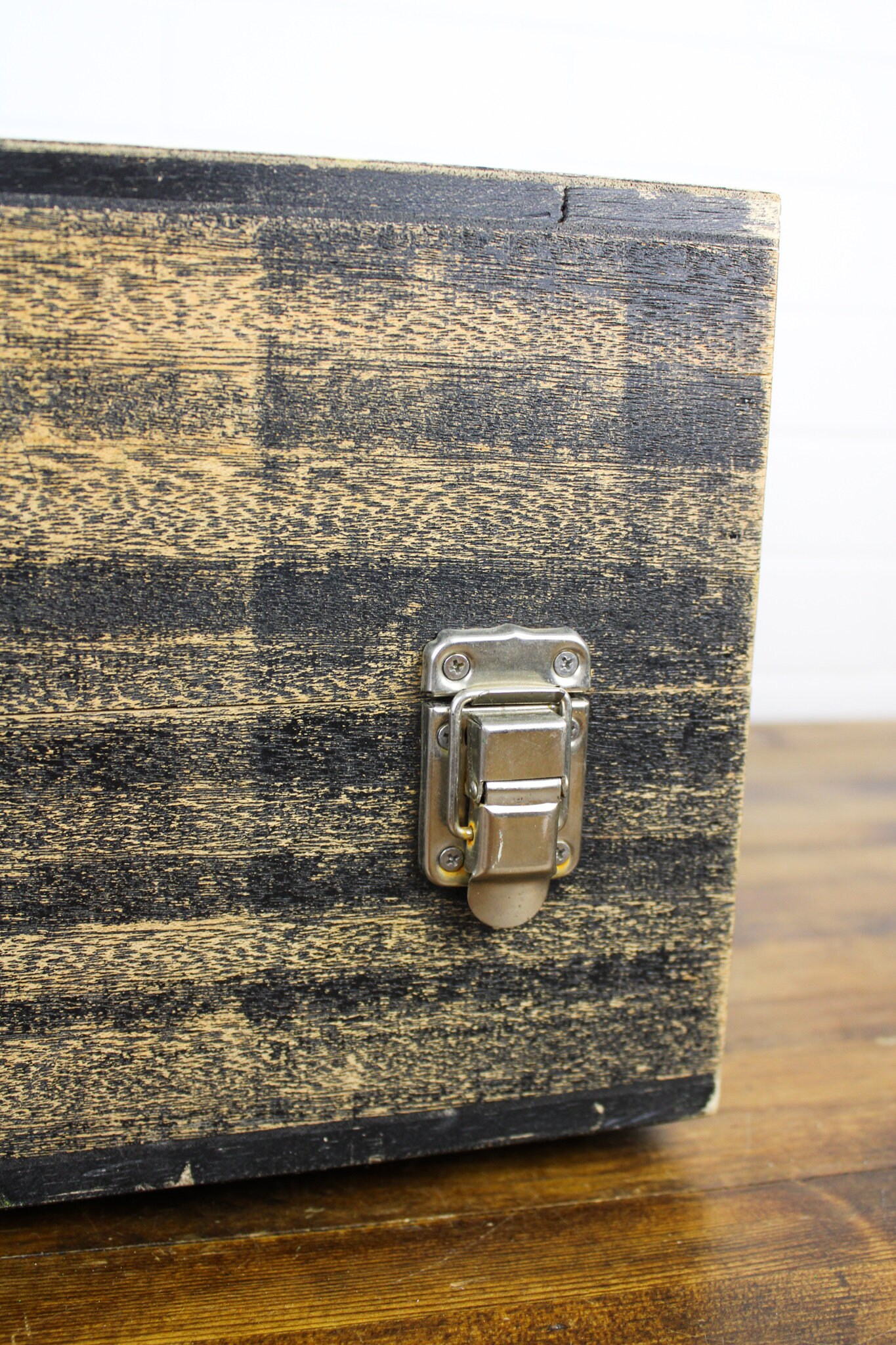 Caja de madera negra vintage con 2 pestillos delanteros y Etsy