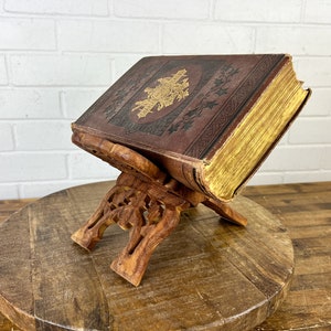 Vintage Wooden Carved Folding Wood Book Stand Bible Display Open Book Display Folding Wooden Countertop Book Rack