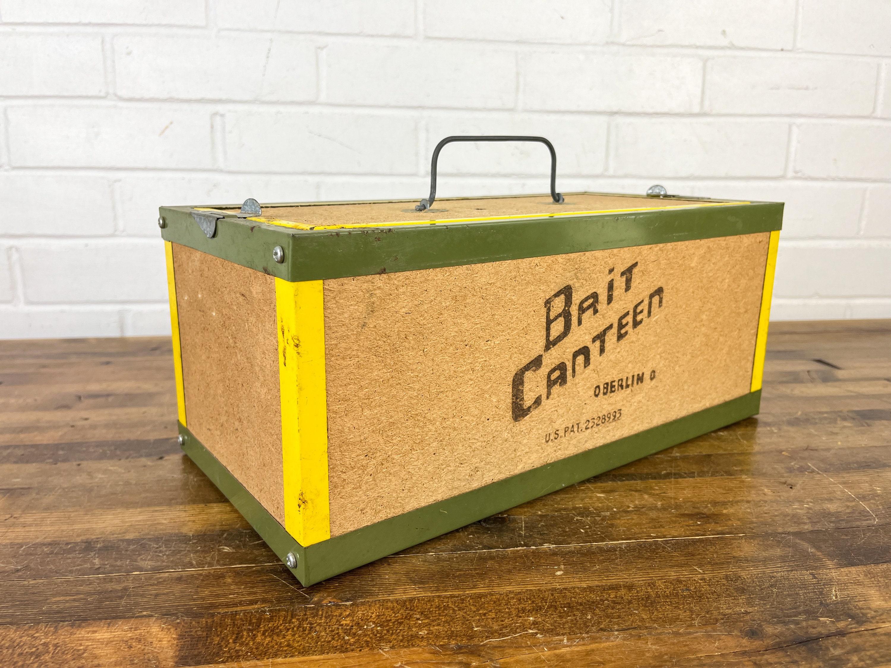1950s Vintage Oberlin Bait Canteen Box with Lid Retro Fishing Gift Old  Fishing Decor for Shelf to Display Cabin Decor Patent Number 2328993