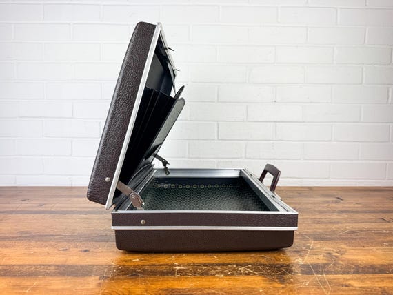 Hardshell Brown Briefcase with Silver Accents Bri… - image 7