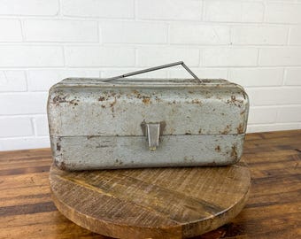 Antique Leather Tackle Box - Von Lengerke & Antoine (abercrombie and Fitch) - Distressed, Tattered, Gorgeous - Etsy Antique Leather Tackle Box - Von Lengerke & Antoine (abercrombie and Fitch) - Distressed, Tattered, Gorgeous - Etsy