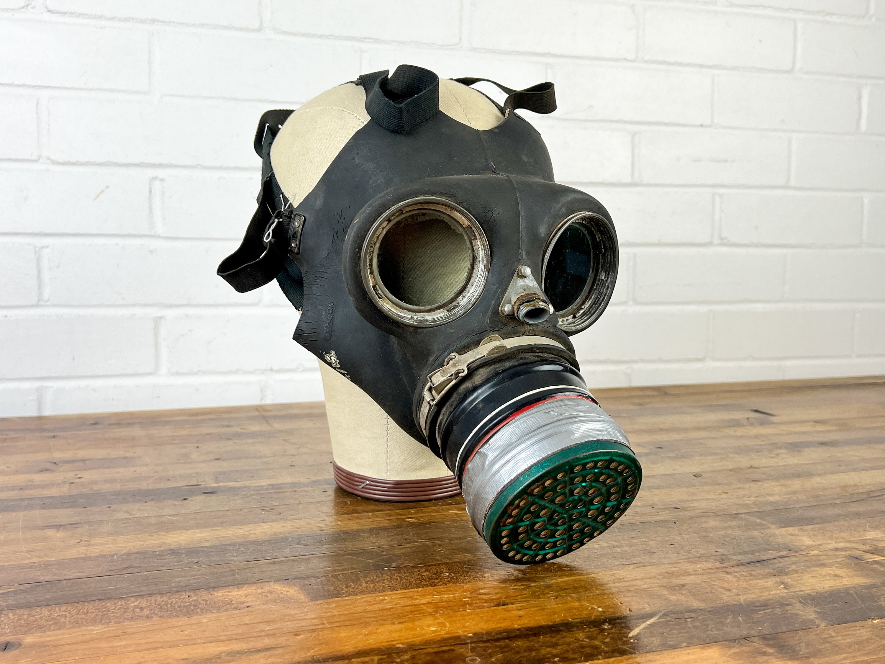 ww2 british gas mask