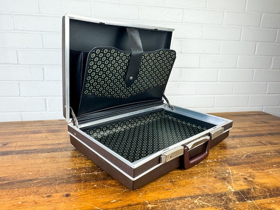 Hardshell Brown Briefcase with Silver Accents Bri… - image 1