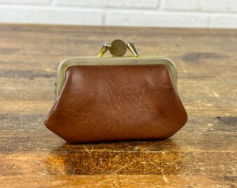 Vintage Brown Change Purse with Clasp and 2 Sections Just Holds Change Vintage Change Pouch