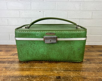 Vintage Distressed Towncraft Green Train Case Travel Makeup Case Suitcase Carry On Box Bag Small Green Luggage