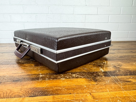 Hardshell Brown Briefcase with Silver Accents Bri… - image 9