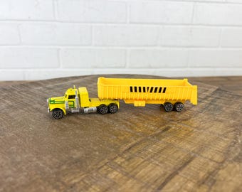 Camión semirremolque y remolque de metal fundido a presión amarillo de los años 70, juguete de Hong Kong