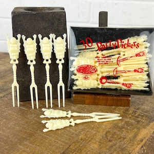 Set of 30 Vintage Smiling Buddha Hors D&#39;oeuvres Forks Cocktail Picks Old Plastic Mid Century Barware Appetizer Pick