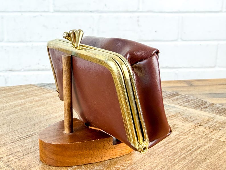 Vintage 1960s Sewing & Manicure Kit | Kiss Clasp Travel Clutch | Brown Vinyl Case Mirror | Retro Repair and Grooming Set | Mid Century image 10