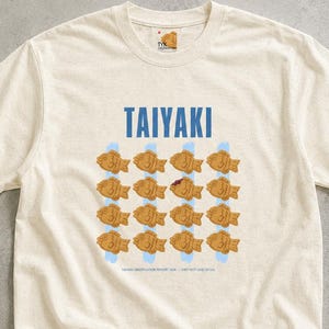 Kawaii Taiyaki T-Shirt - Repeating Japanese Fish Pattern