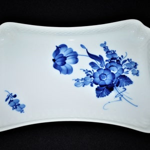 Royal Copenhagen &quot;Blaue Blume&quot; Platte mit Gitterrand 9,5&quot;