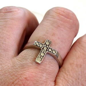 Sterling Silver Cross Ring ~ Christian Cross Ring ~ UNISEX ~ sizes 6 or 9