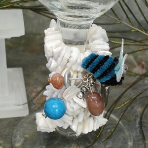 Bee Mine Valentine Wine Goblet Wire Wrapped Wine Glass with Beaded Stem, Heart Charm, and Sweet Blue BumbleBee image 5