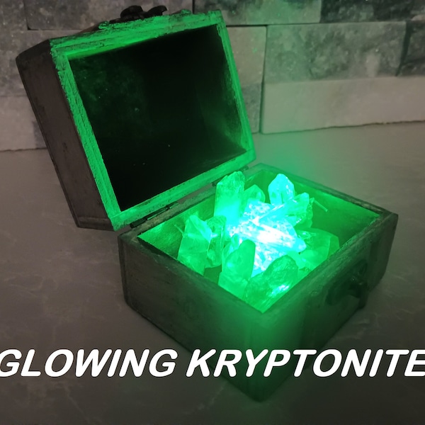 Superman's GLOWING KRYPTONITE in Latched Riveted Wooden Chest Box, Remote Control Night Light Desk Lamp Gift for Husband Boyfriend Nerd Geek