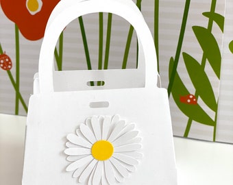 12 Daisy Party Favor - Gift Bag  -  Birthday Party, Bridal Shower, Girls Birthday Party, Table Decor