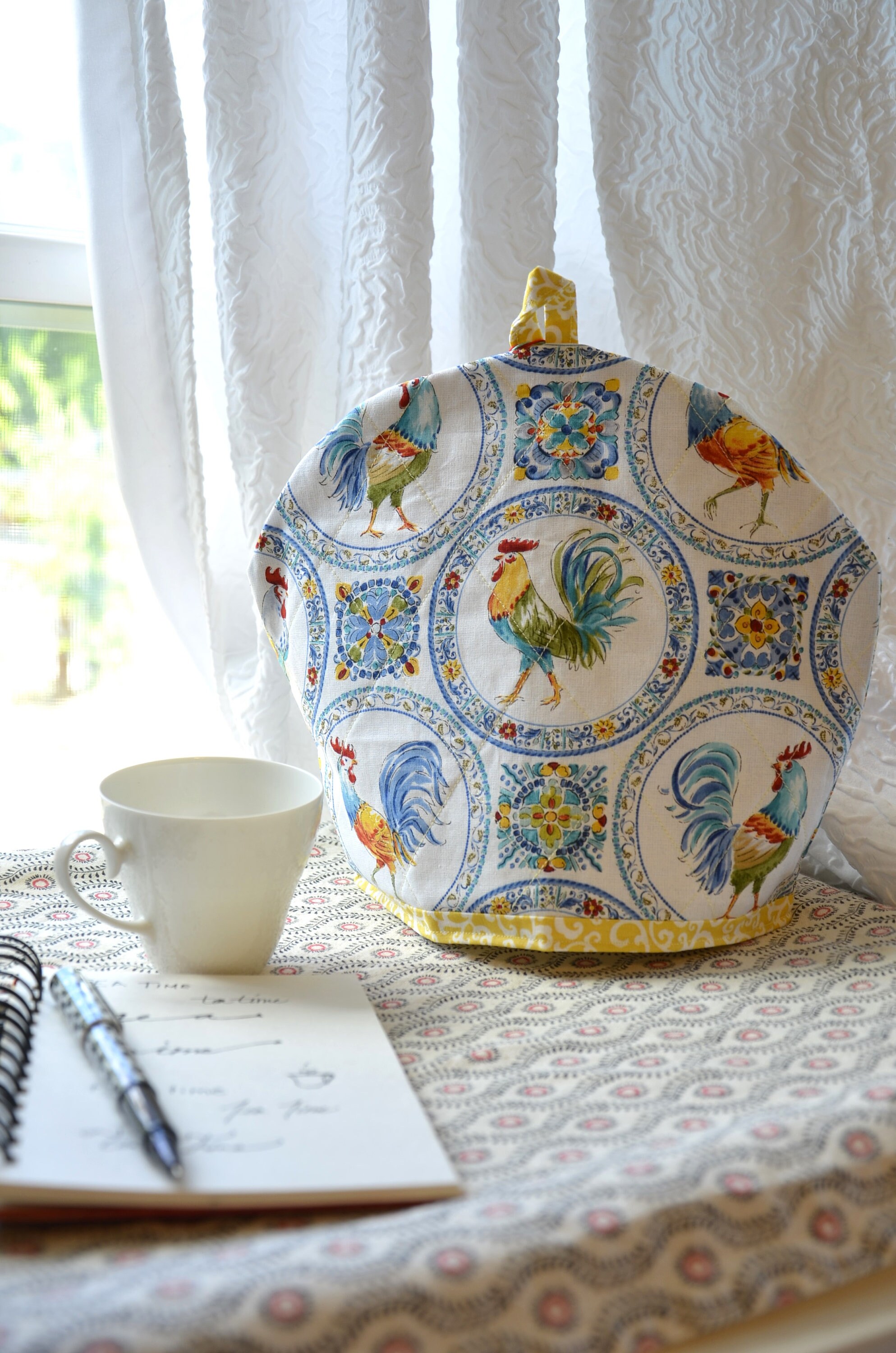 Insulated Teapot Cozy Quilted Fabric Tea Cover Thermal Tea Pot Warmer Blue  Yellow Rooster Medium 