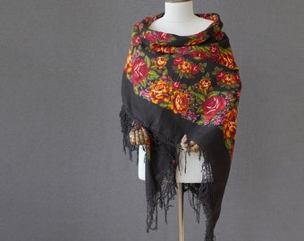 Russian cotton shawl | Black floral shawl with a circular print | New old stock without a tag