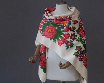 white Russian shawl, silk shawl, tasseled shawl, silk blend floral shawl, white, pink, orange, white floral shawl, piano shawl, bohemian