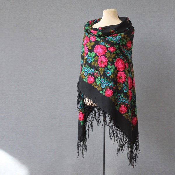 Black Russian shawl with pink rose borders | Folk wool throw