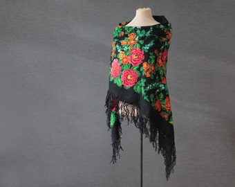 black Russian shawl with berries, dahlias and field flowers, piano shawl, botanical shawl, large shawl, NWOT