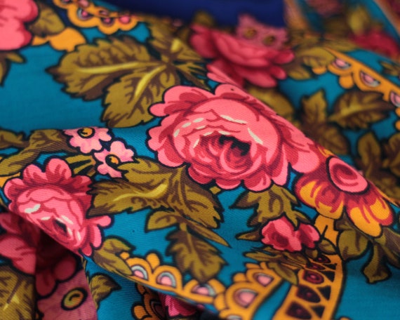 Blue Slavic shawl with pink roses and sophisticat… - image 6