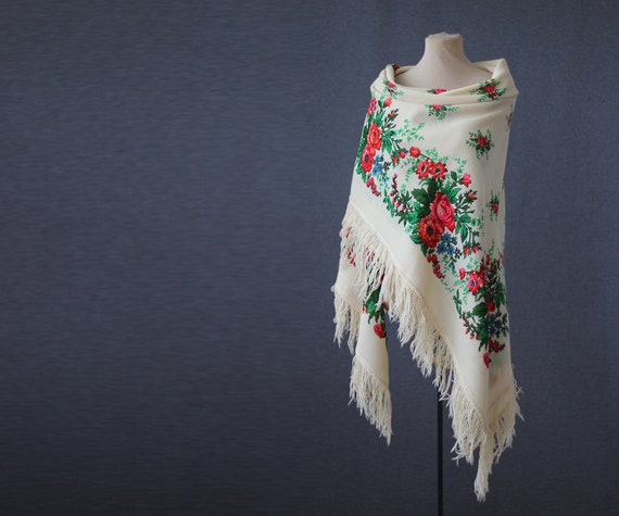 Off white Russian shawl, rustic wedding shawl, cre