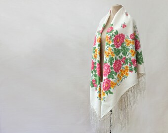 Russian shawl, silk shawl, tasseled shawl, white shawl, silk blend floral shawl, white and pink, dahlias, rustic shawl, piano shawl USSR