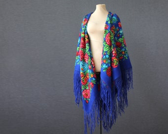 blue Russian shawl with roses and blackberries, spring accessory, huge wool shawl, hand block printed shawl, Pavlovoposad shawl, rustic
