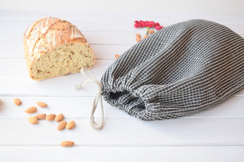 storing bread in linen bags