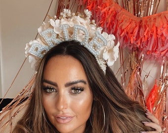 Tiara de Pérolas para Noiva: Tiara de Hortênsias para Despedida de Solteira