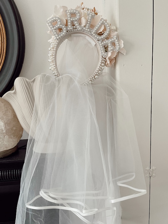Hen Night Veil On Headband Adult White Hen Night Veil On Headband Adult White