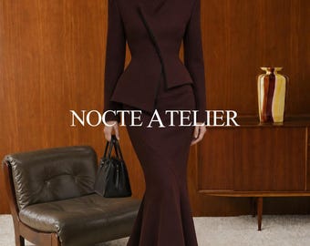 Damesset bestaande uit een bordeauxrode coltrui en een maxi-rok in zeemeerminstijl, een luxe, op maat gemaakte formele outfit, elegante avondkleding, op bestelling gemaakt.