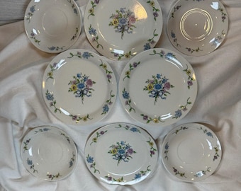 Zestaw talerzy sałatkowych Tabletops Unlimited Victorian Bouquet, 8 szt., kwiatowy, niebieski